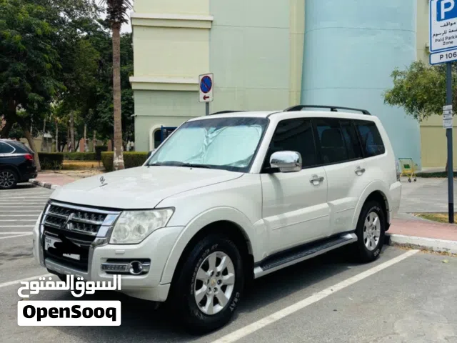 متسوبيشي باجيرو 2015 Mitsubishi Pajero