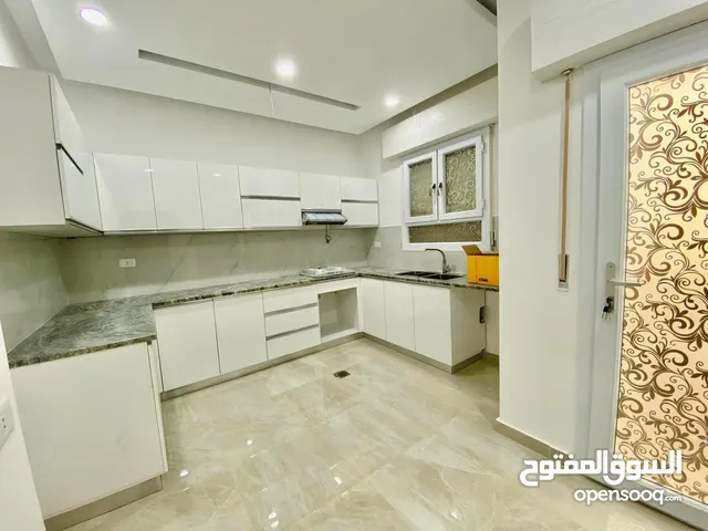 190 m2 3 Bedrooms Apartments for Rent in Tripoli Al-Serraj