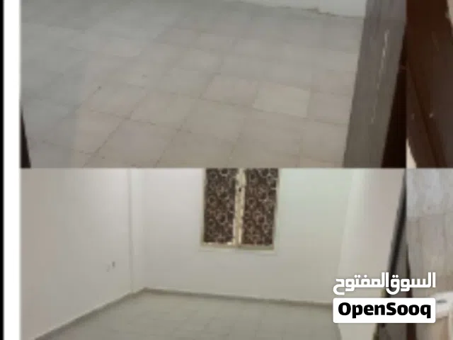 مطلوب فرد لمشاركة سكن في شقة مكونه من غرفتين وصاله ومطبخ وحمام مجهزه العنوان المهبولة قطعه 1 شارع 14