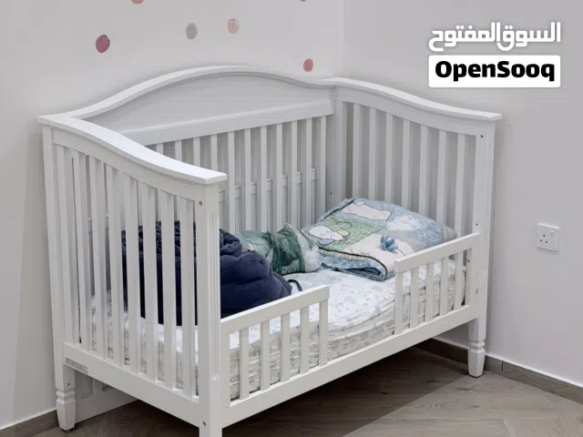 سرير اطفال