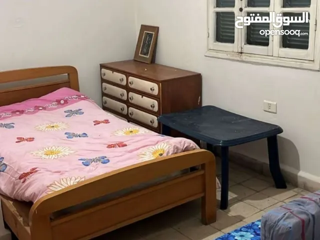 شقة فوايية للايجار لافراد مقابل عدلية بيروت خلف مستشفى العيون