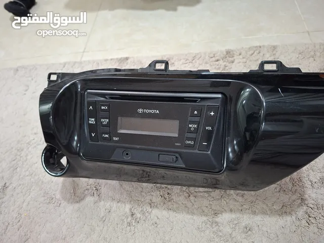 Hilux CD player, 2 pieces, with decoration مشغل سي دي وراديو هايلوكس الأصلي مع الديكور العدد 2