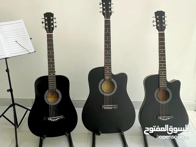 new classical/acoustic guitar with bag! delivery!جيتار كلاسيكي/أكوستيك جديد مع حقيبة! التوصيل!