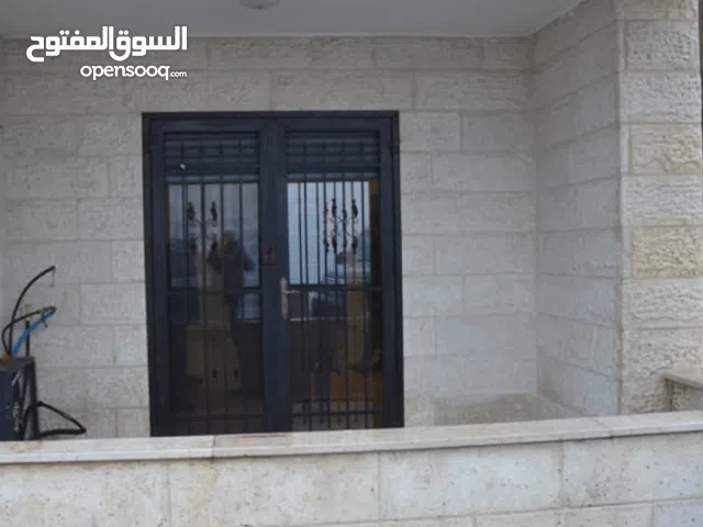 135 m2 3 Bedrooms Apartments for Sale in Ramallah and Al-Bireh Birzeit