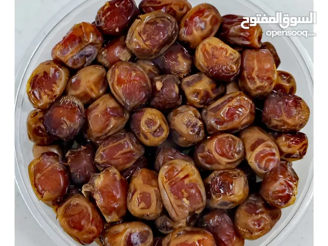 تمر بومعان نظيف للبيع