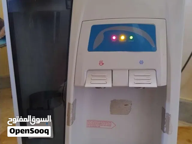 كولر طاولة نظام قوارير ... موجود ب الزرقاء .... بحالة ممتازة