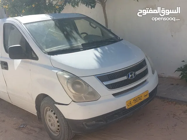 Hyundai H1 2012 in Tripoli