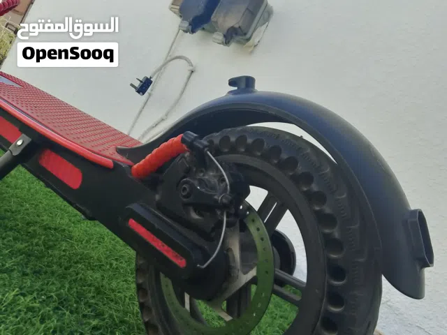 سكوتر كهربائية نظيفة