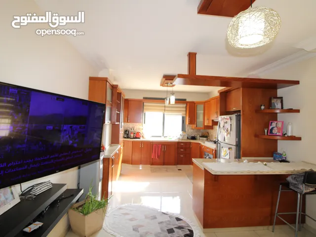 165 m2 3 Bedrooms Apartments for Sale in Ramallah and Al-Bireh Other