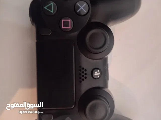 2 يد PS4 بي حاله جيده
