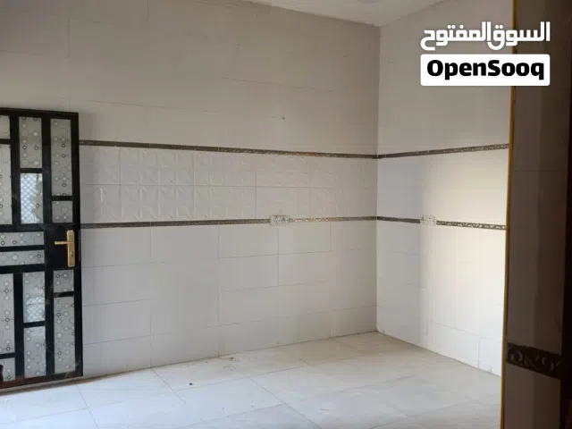 للايجار شقه حديثه في المعقل الفنجانيه