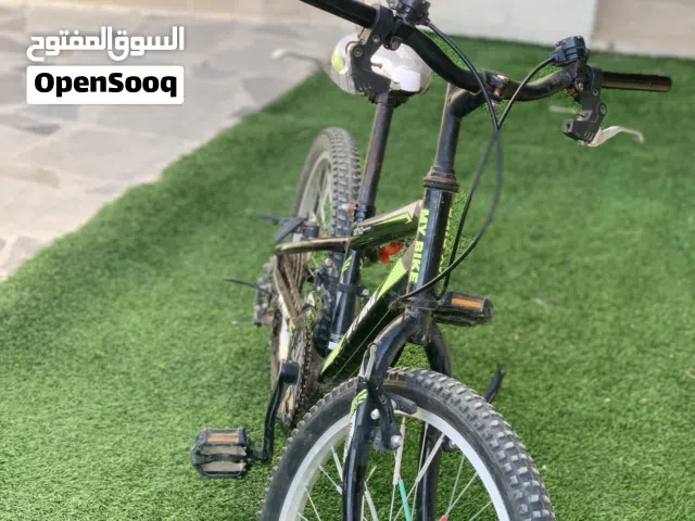 بسكليت سباق ست غيارات بس ناقصها برك