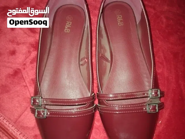 women's flalts shoes for sale  أحذية نسائية مسطحة للبيع