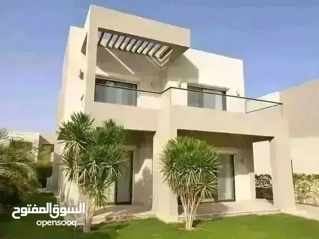 فيلا للبيع متشطبه فى بالم هيلز اكتوبر امام مدينه الانتاج الاعلامي