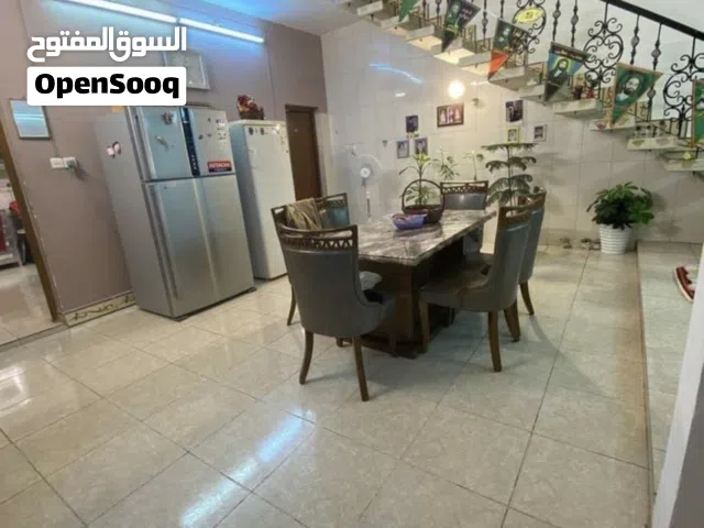 148 m2 3 Bedrooms Townhouse for Sale in Basra Maqal