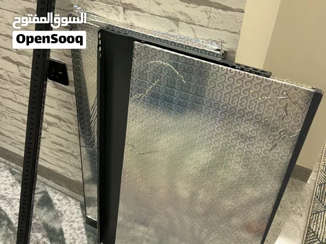 حامل معدني مع 3 ارفف للتخزين