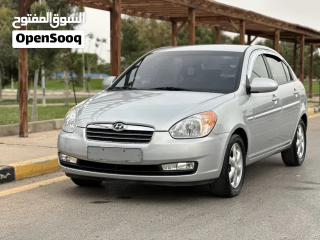 2010 هيونداي اكسنت GL