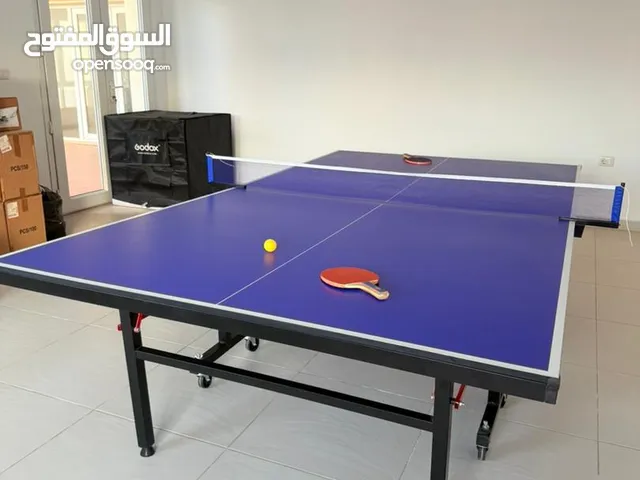 تنس طاولة شبه جديد بالمضارب والكورة والشبكة