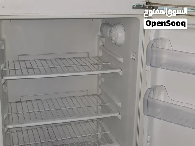 ثلاجة ارجلك نظيفة جدا