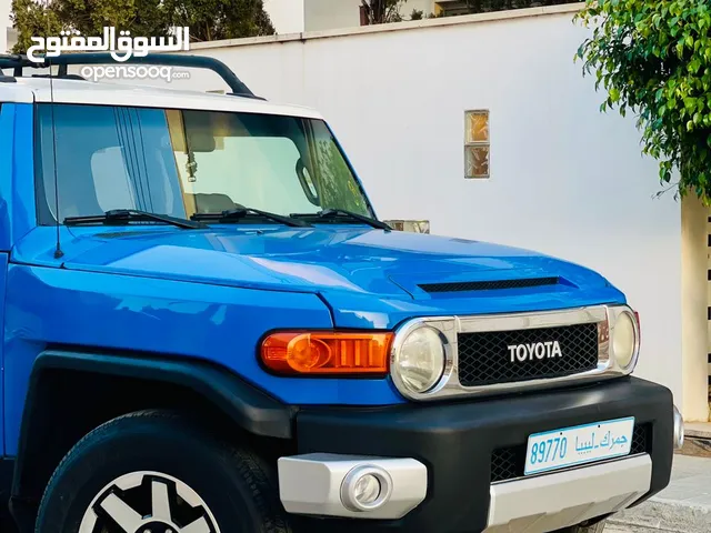 Used Toyota FJ in Tripoli