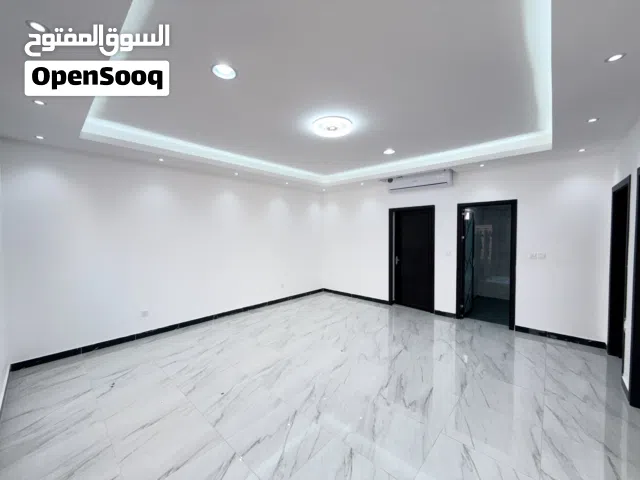 150 m2 2 Bedrooms Apartments for Rent in Abu Dhabi Mohamed Bin Zayed City