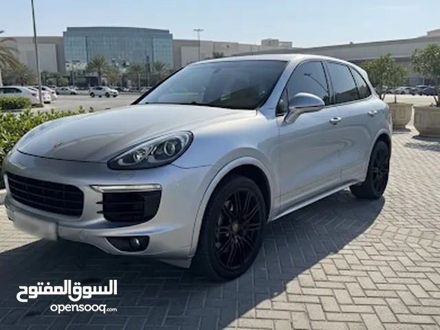 Sale or Exchange Porsche Cayenne S 2015 للبيع او للبدل