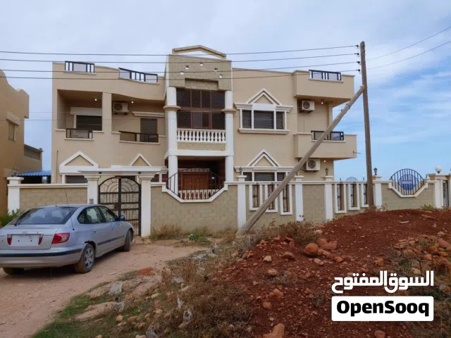 380 m2 4 Bedrooms Villa for Sale in Derna Kirissah