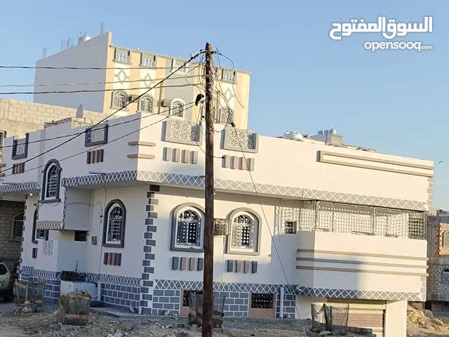 144 m2 4 Bedrooms Townhouse for Sale in Al Mukalla Other