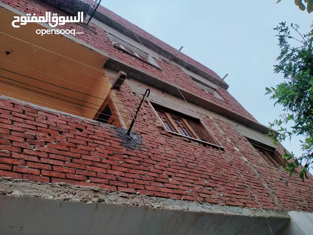 مرسي مطروح فرصه عماره للبيع ثلاث ادوار 6 شقق مسجل عقد ازرق نهائى دقائق مشي للبحر