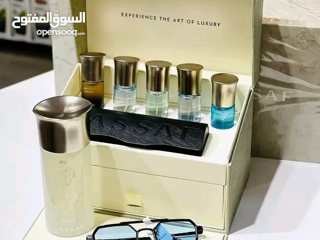 بكج اورا من عساف يحتوي ع عدد خمسه عطور صغيرة وعطر كبير