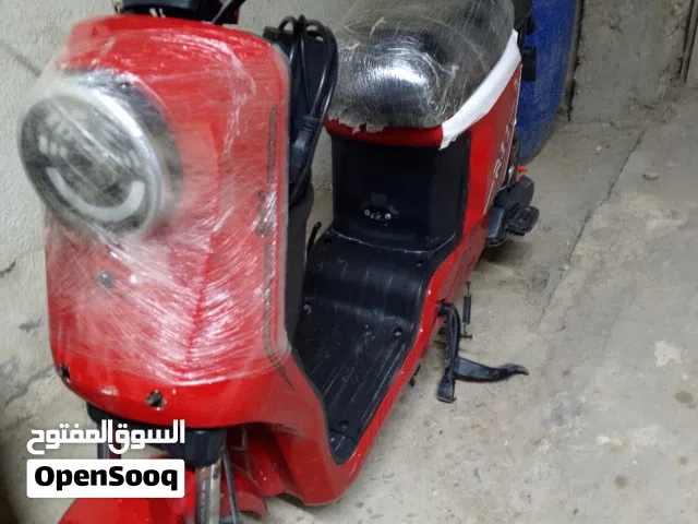 R11 scooter, new shape السلام عليكم ورحمة الله وبركاته دراجه ار 11الشكل الجديد  بطاريات حجم 28  لون