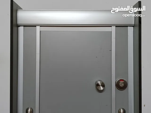 HPL TOILET PARTITION DOOR