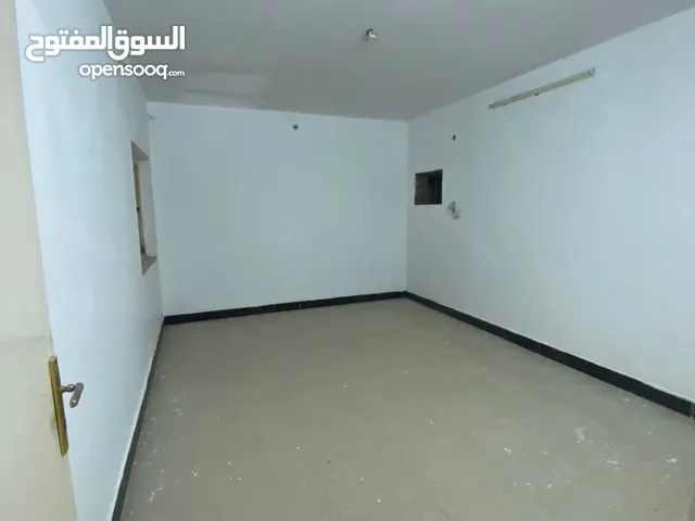 200 m2 4 Bedrooms Apartments for Rent in Basra Mnawi Basha