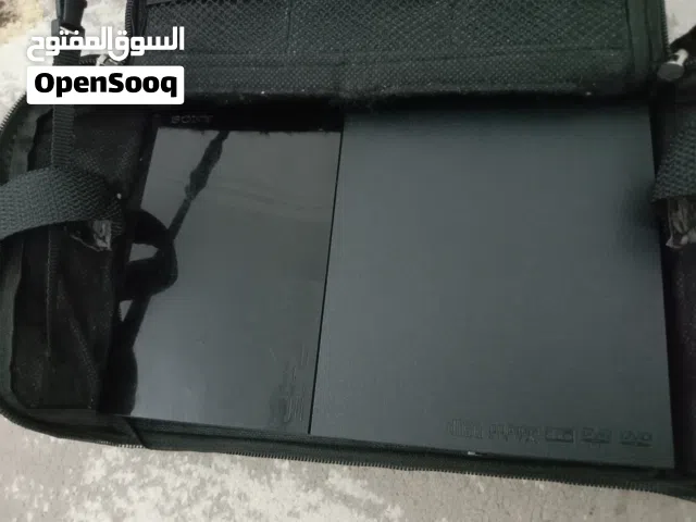 بلستيشن 2 بدون أجهزة ومشاكل مع الحقيبة والأغراض