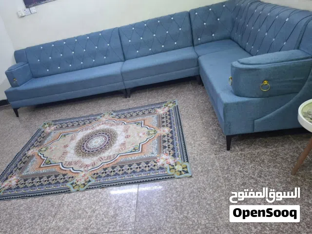 ديوان عراقي نظافه 100% ستعمال قليل   ميز طعام صاج تكمه بحاله جيده  مع 4 كراسي  البياع الرساله الثالث