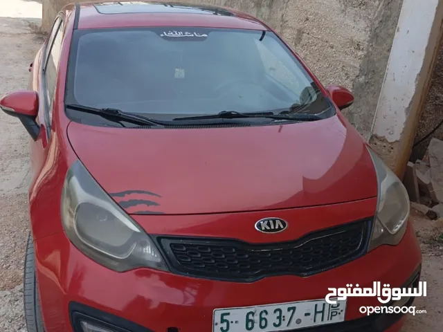 كيا ريو  2013 مصروفها ممتاز بالبنزين