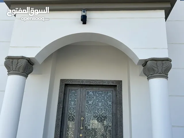 318m2 5 Bedrooms Villa for Sale in Muscat Al Maabilah