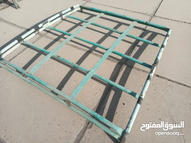 سيباية سيارة سايبة حديد نضيفة