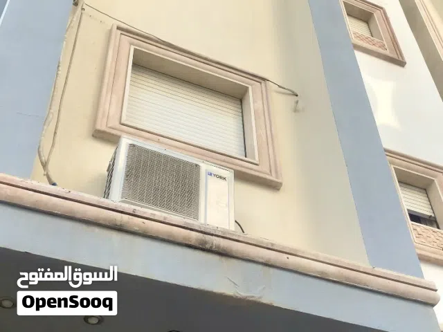 143 m2 2 Bedrooms Apartments for Rent in Tripoli Ain Zara