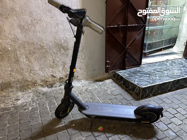 سكوتر كهربائي للبيع  ninebot