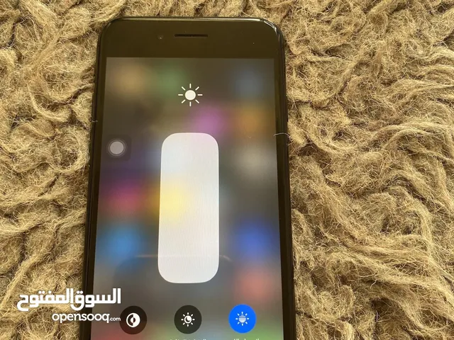 Apple iPhone SE 2 64 GB in Zarqa
