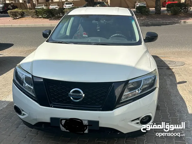 Used Nissan Pathfinder in Hawally