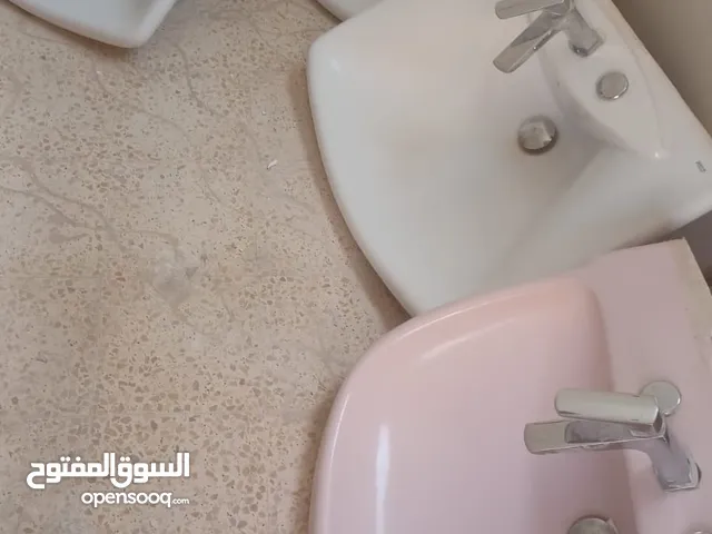 مغاسل عامة (عرض خاص)