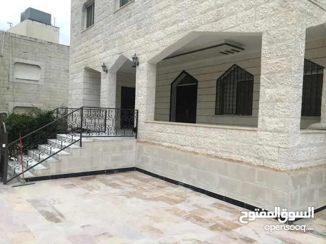 250 m2 1 Bedroom Apartments for Rent in Salt Al Manshiyyeh