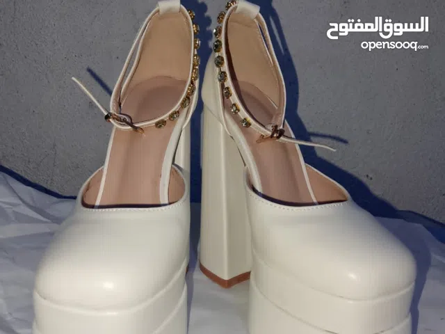 قياس 35ويلبس 37