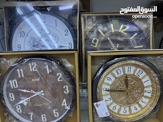 ساعات جدارية للبيع