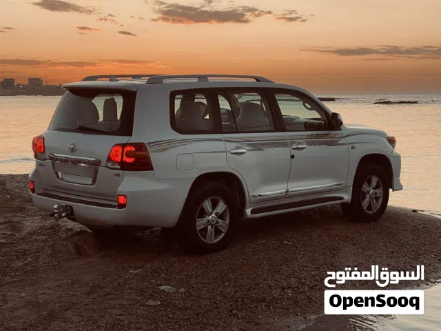 Used Toyota Land Cruiser in Zintan