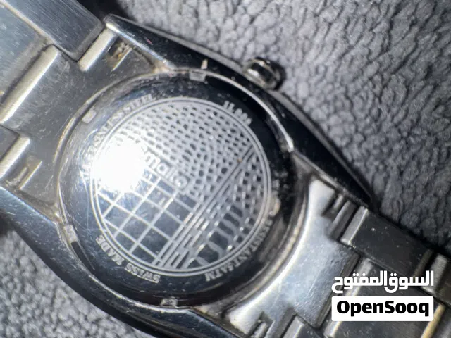 ساعة من شركة ممي