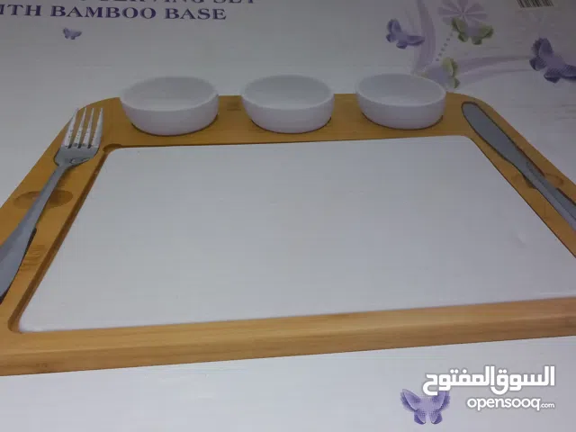 للبيع سفرة خشبية