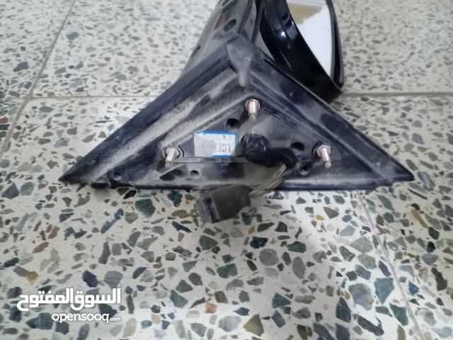 السلام عليكم مرايه جانبيه للبيع ازيره مديل 2007